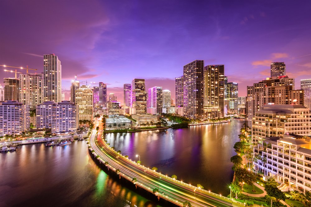 Miami,,Florida,,Usa,Downtown,Skyline,At,Night.